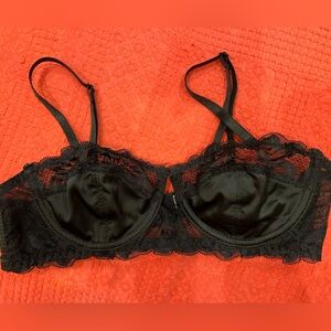 NWOT lacey black bustier bra